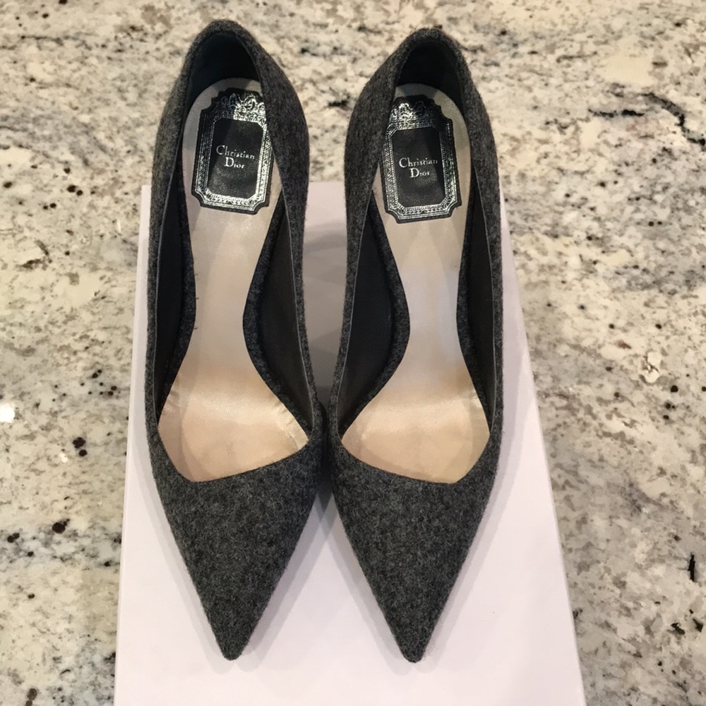 Dior Gray Tweed Pump